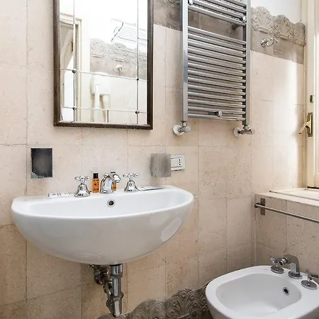 White Borgo Rom